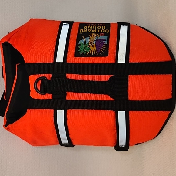 🌟 H. P. 🌟 Outward Hound Pet Gear reflective life vest for dogs. Two available. - Picture 4 of 7